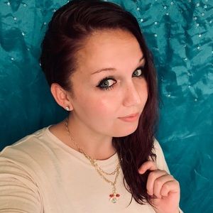 Meet your Posher, Michaela